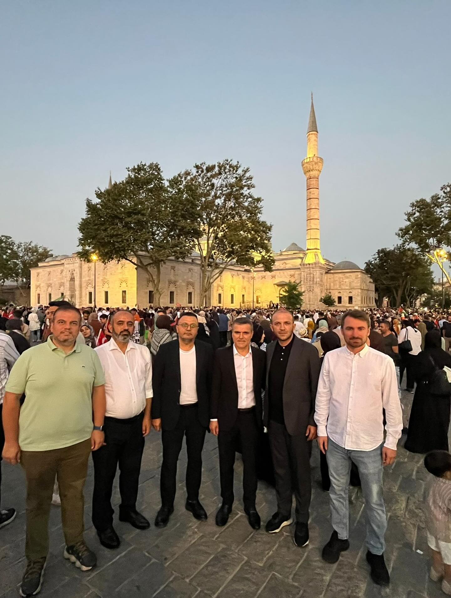 AK PARTİ BEYOĞLU TEŞKİLATI'NDAN “GAZZE’YE UMUT OL” YÜRÜYÜŞÜNE DESTEK