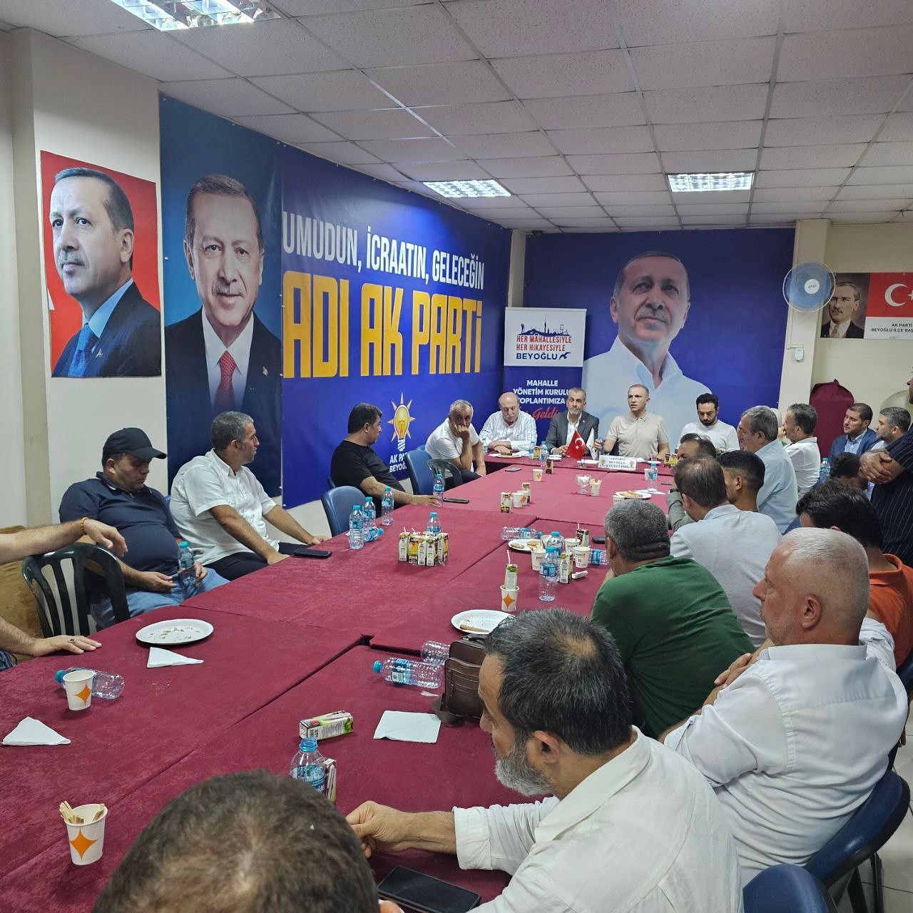 İLÇE BAŞKANI KASIM FIRAT, MAHALLE TEŞKİLATLARIYLA BULUŞTU