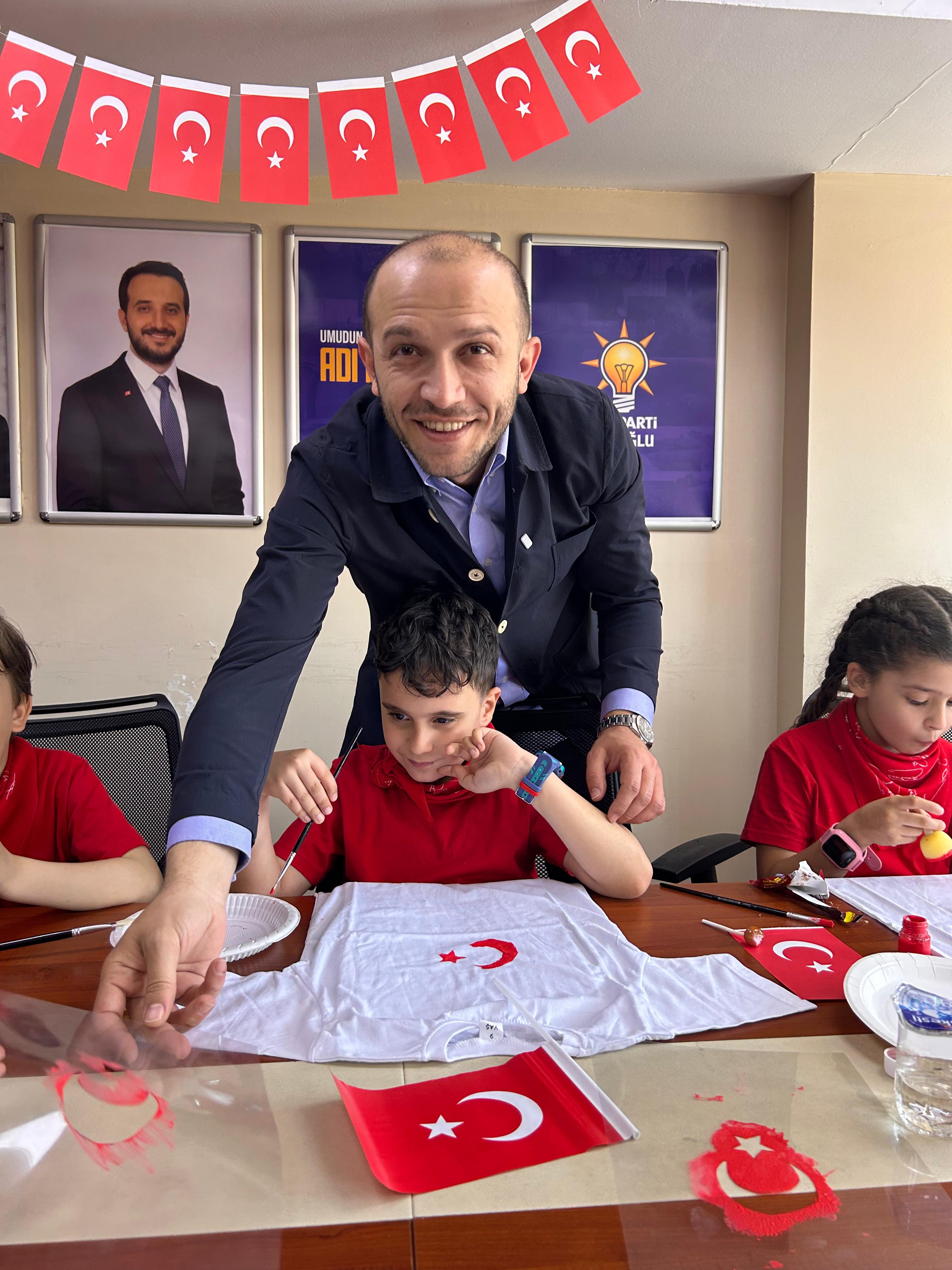 BAŞKAN KASIM FIRAT ÇOCUKLARLA 23 NİSAN’I KUTLADI