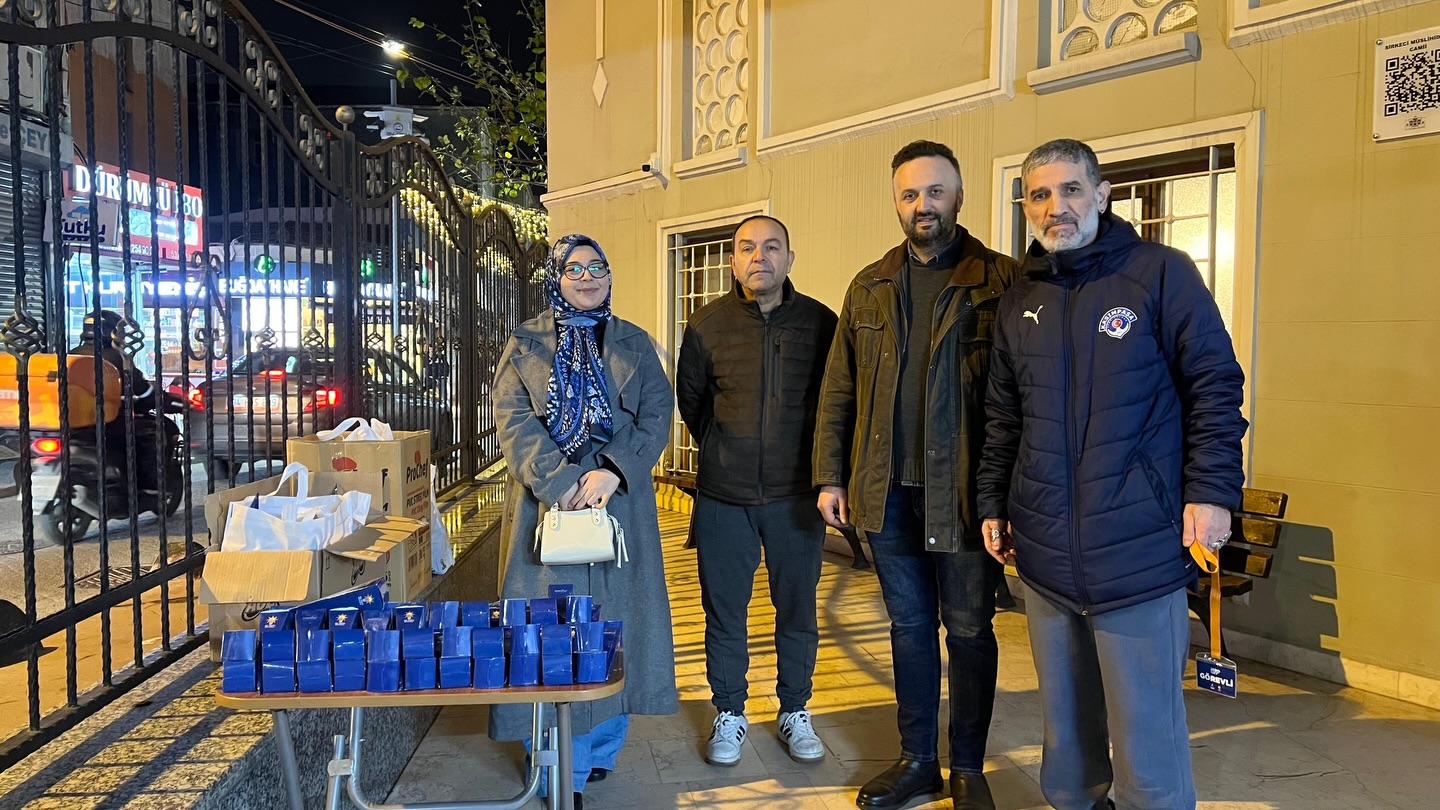 BEYOĞLU CAMİLERİNDE MİRAÇ KANDİLİ BEREKETİ